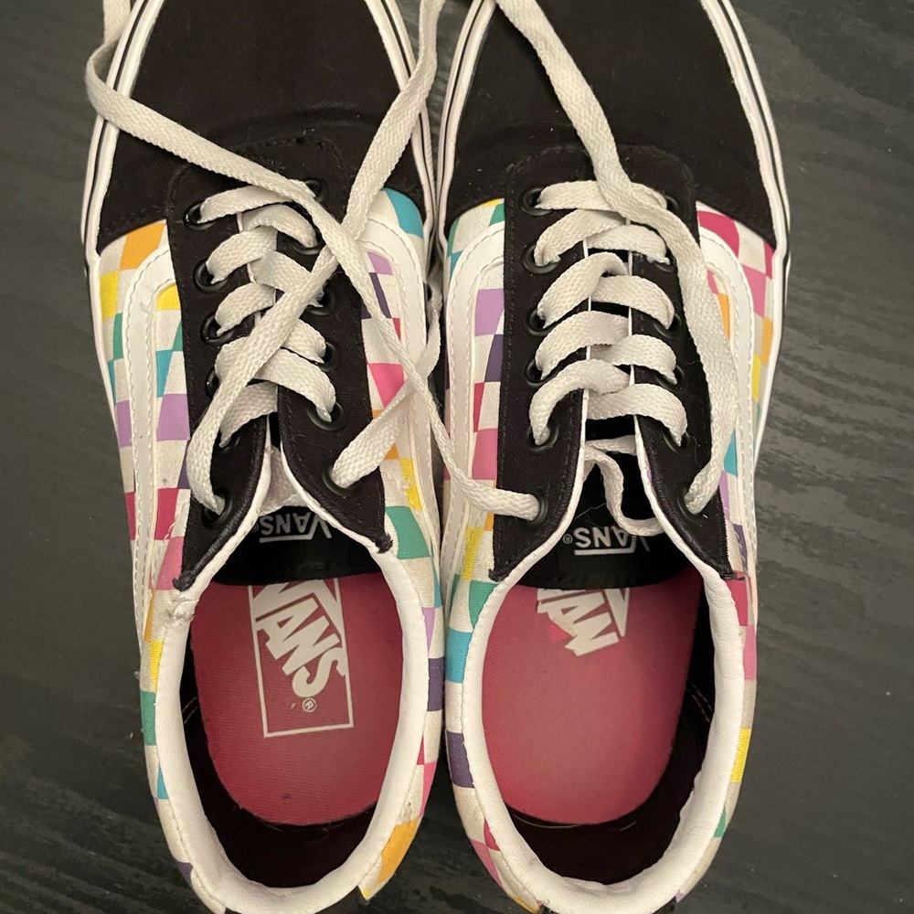 Vans - Picture 4 of 7
